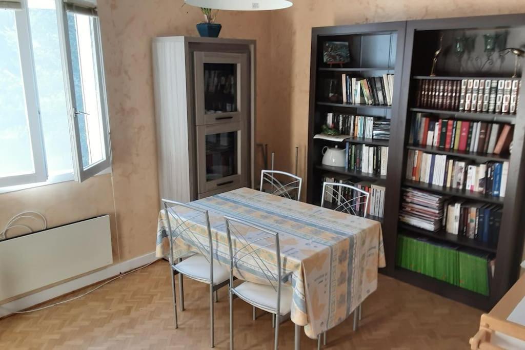 Ferienwohnung Grand T1 Meuble Saint-Flour  Exterior foto